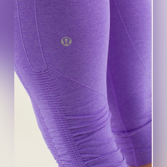 Lululemon In The Flow Crop
Power Purple - Picture 2 of 8